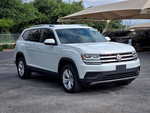 Used 2018 Volkswagen Atlas S FWD image 3