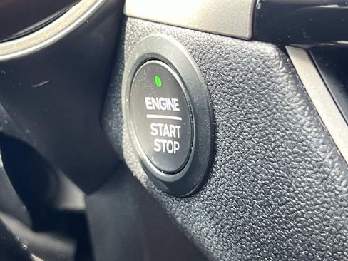 Certified 2020 Ford Escape SE AWD/4WD image 30