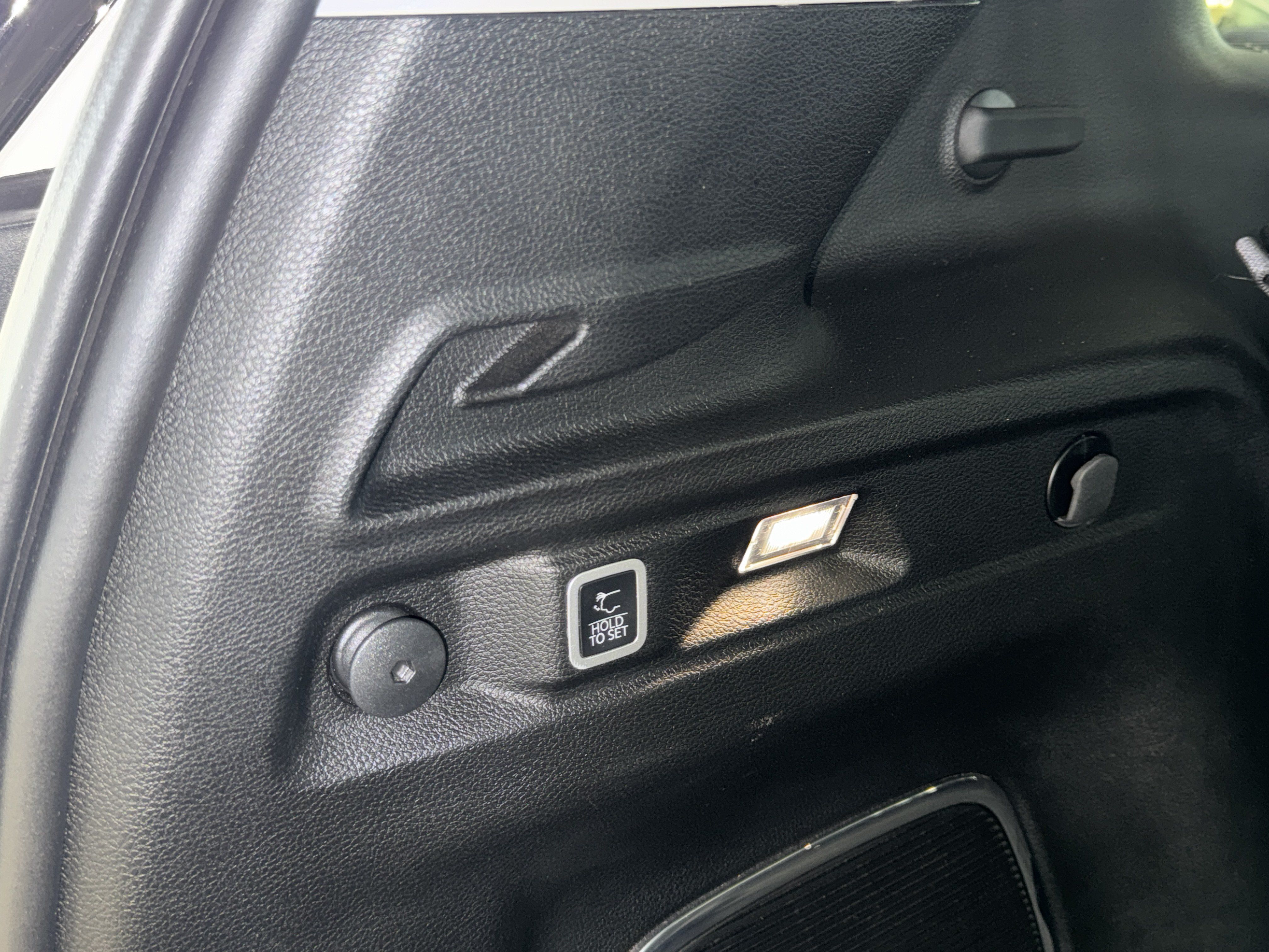 Used 2022 Jeep Grand Cherokee L Limited RWD image 15