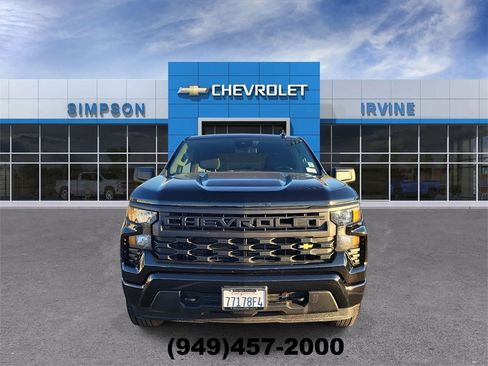 Used 2025 Chevrolet Silverado 1500 Custom image 3