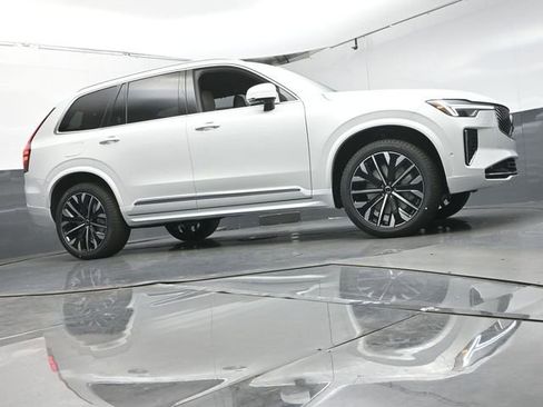 Used 2026 Volvo XC90 B6 Ultra image 33