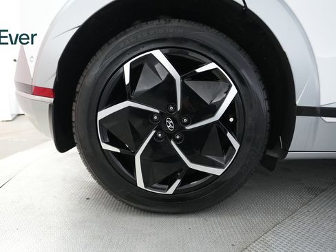 Used 2024 Hyundai Ioniq 5 Limited image 22
