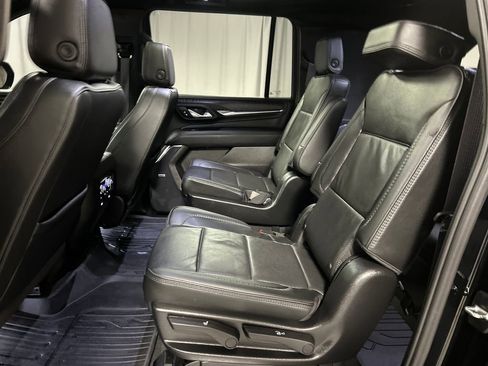 Used 2024 GMC Yukon XL Denali image 24