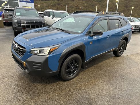 Used 2022 Subaru Outback Wilderness w/ Wilderness Package image 18