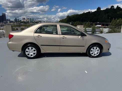 Used 2007 Toyota Corolla CE FWD image 2