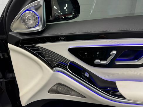 Used 2023 Mercedes-Benz Maybach S 680 4MATIC w/ Manufaktur Leather Package image 76