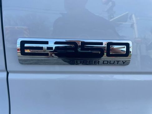 Used 2021 Ford E-350 and Econoline 350 Super Duty w/ Power Windows & Locks Group image 57