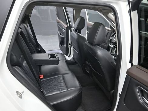 Used 2023 Nissan Rogue Platinum w/ Platinum Premium Package AWD/4WD image 31