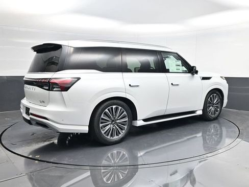 New 2026 INFINITI QX80 Luxe RWD image 3