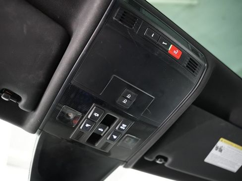 Used 2023 Volkswagen Tiguan SE R-Line FWD image 49