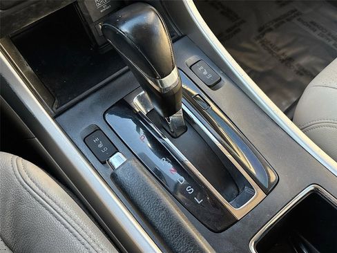 Used 2015 Honda Accord EX-L image 18