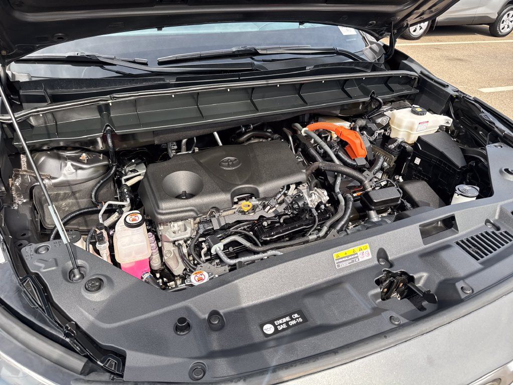 Used 2023 Toyota Highlander XLE AWD/4WD image 49