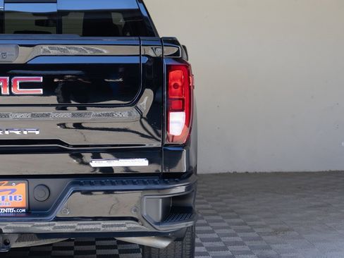 Used 2022 GMC Sierra 1500 Elevation w/ Preferred Package image 13