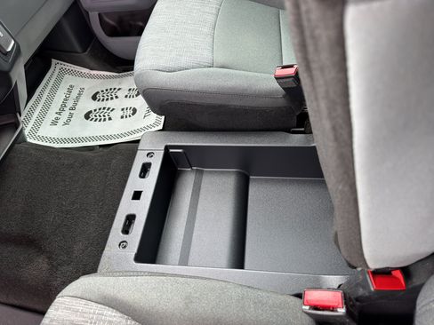 Used 2022 Ford F150 XLT image 27