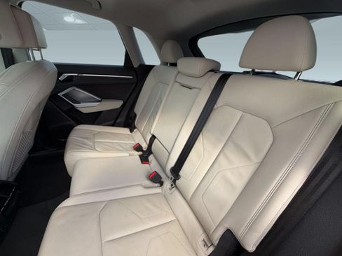 Used 2019 Audi Q3 2.0T Premium Plus AWD/4WD image 23