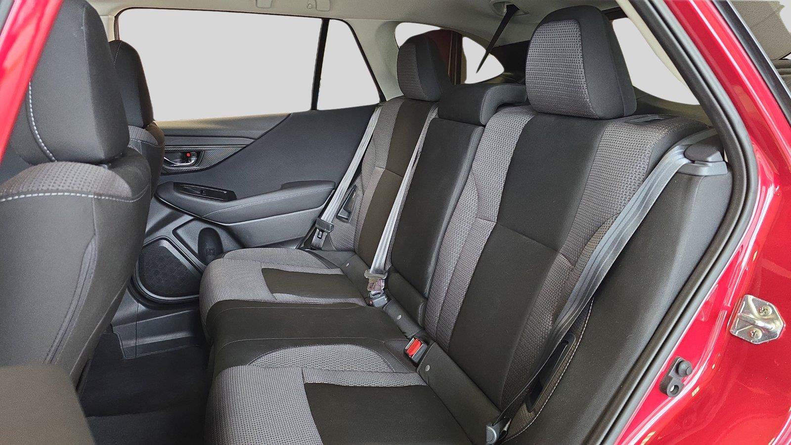Used 2024 Subaru Outback Premium AWD/4WD image 18