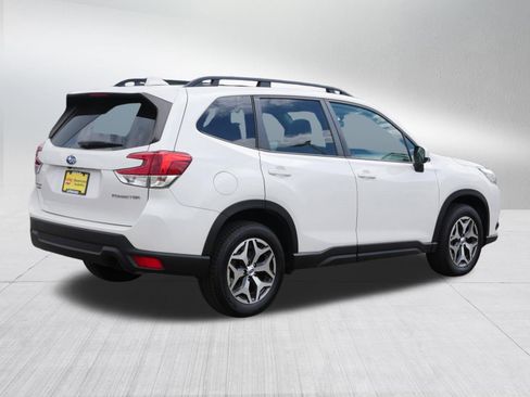 Used 2023 Subaru Forester Premium AWD/4WD image 7