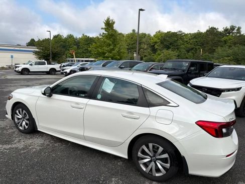 Used 2024 Honda Civic LX image 6