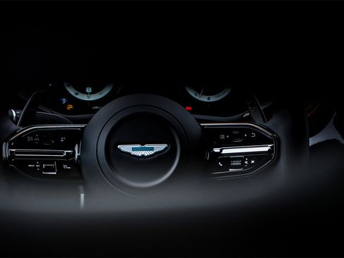 New 2025 Aston Martin DBX 707 image 33