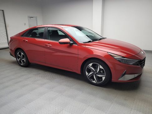Used 2021 Hyundai Elantra Limited FWD image 11
