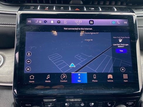 Used 2024 Jeep Grand Cherokee L Limited w/ Luxury Tech Group II image 15