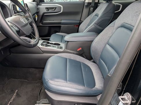 Used 2024 Ford Bronco Sport Outer Banks w/ Tech Package image 12