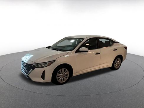 Used 2025 Nissan Sentra S FWD image 7