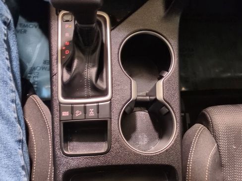 Used 2020 Kia Sportage LX image 18