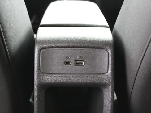 Used 2025 Chevrolet Trax LT image 24