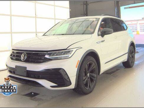 Used 2023 Volkswagen Tiguan SE R-Line AWD/4WD image 1