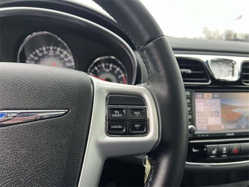 Used 2012 Chrysler 200 Limited image 15