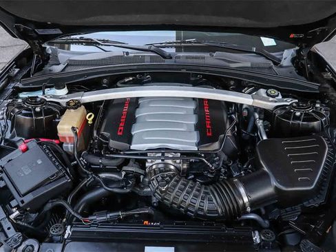 Used 2023 Chevrolet Camaro LT w/ RS Package image 32