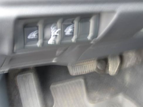 Used 2022 Subaru Outback Premium AWD/4WD image 16