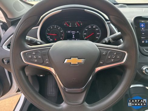 Used 2024 Chevrolet Malibu LT image 11