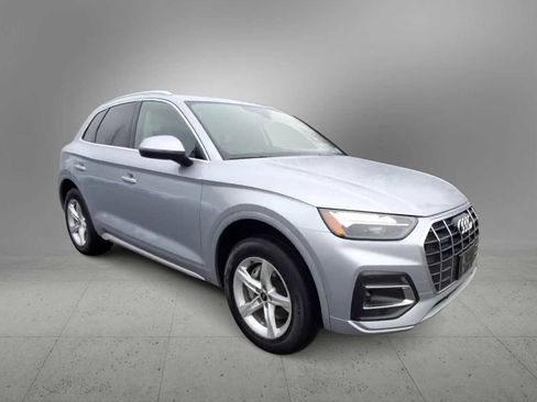 Certified 2023 Audi Q5 2.0T Premium w/ Convenience Package image 2