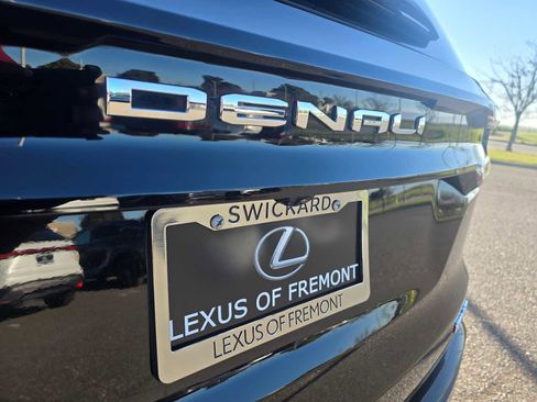 Used 2024 GMC Acadia Denali w/ Super Cruise Package image 17