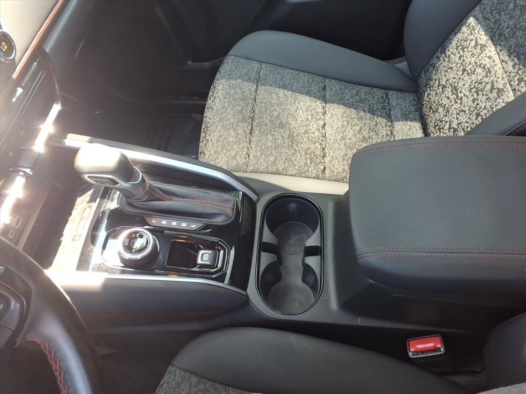 Used 2024 Chevrolet Colorado Z71 w/ Z71 Convenience Package 2 AWD/4WD image 15