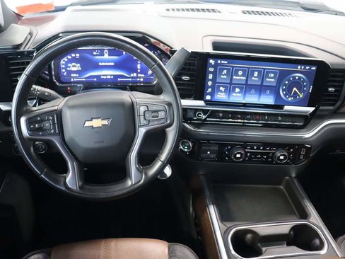Used 2024 Chevrolet Silverado 2500 High Country w/ High Country Premium Package AWD/4WD image 11