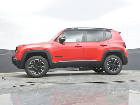 Used 2023 Jeep Renegade Trailhawk AWD/4WD image 53