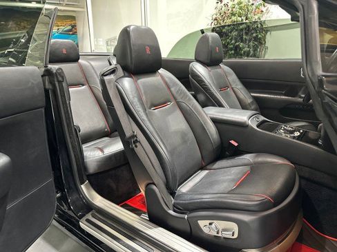 Used 2017 Rolls-Royce Dawn RWD image 5