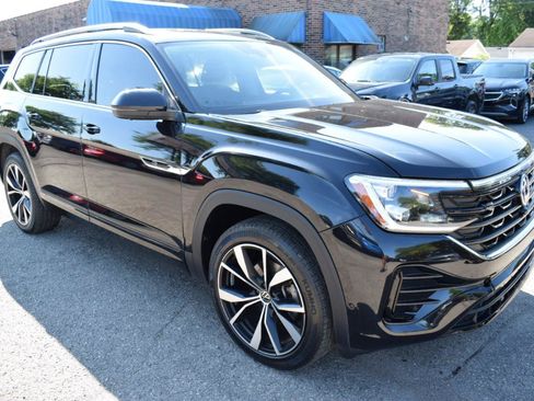 Used 2024 Volkswagen Atlas SEL Premium R-Line AWD/4WD image 6