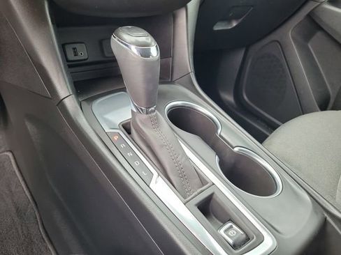Used 2018 Chevrolet Equinox LT FWD image 30
