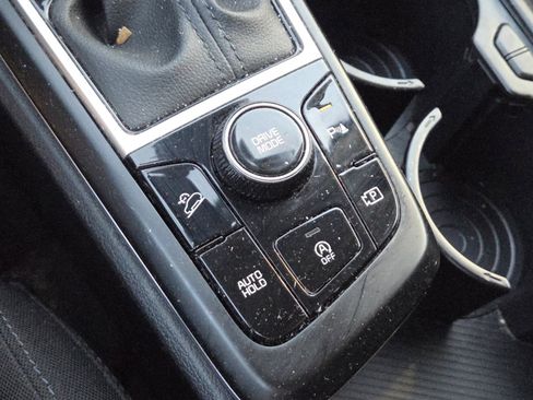 Used 2023 Kia Sportage LX image 4