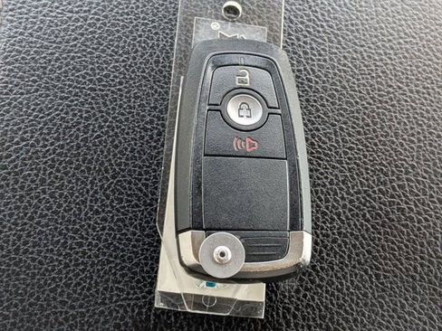 Used 2019 Ford F150 Lariat RWD image 33