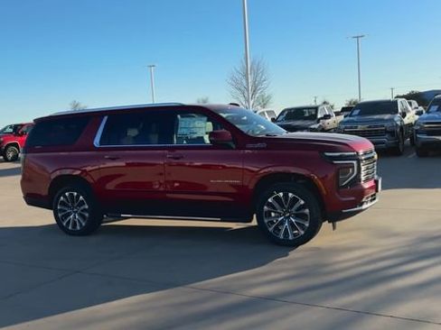 New 2026 Chevrolet Suburban High Country RWD image 5