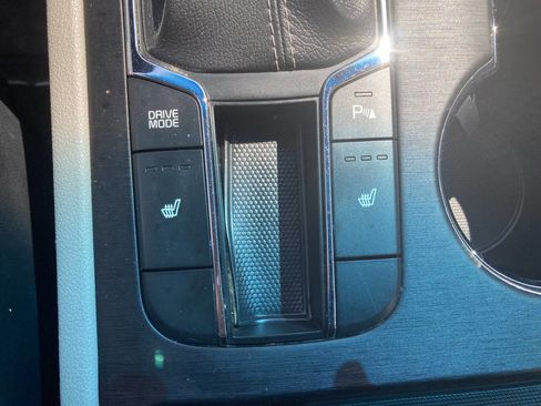 Used 2019 Kia Sedona EX image 26