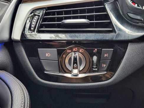 Used 2018 BMW 530e image 22