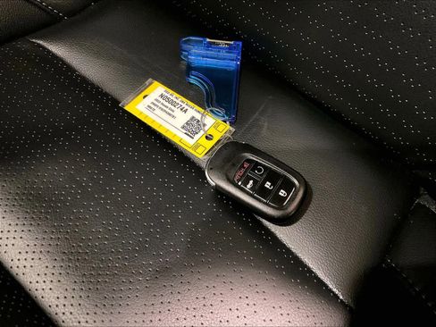 Used 2023 Honda Civic Touring image 31