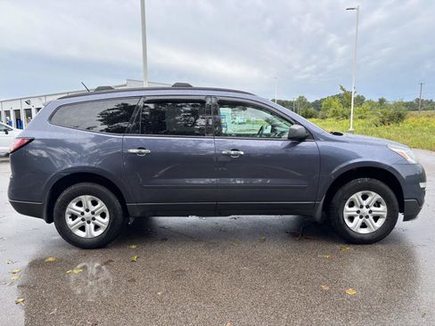 Used 2014 Chevrolet Traverse LS FWD image 6