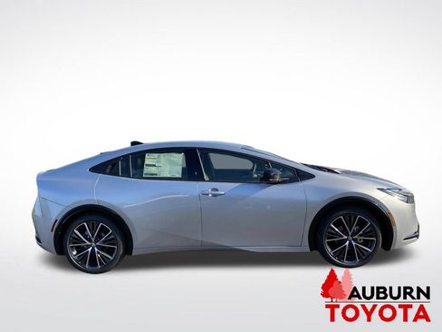 New 2027 Toyota Prius XLE FWD image 8